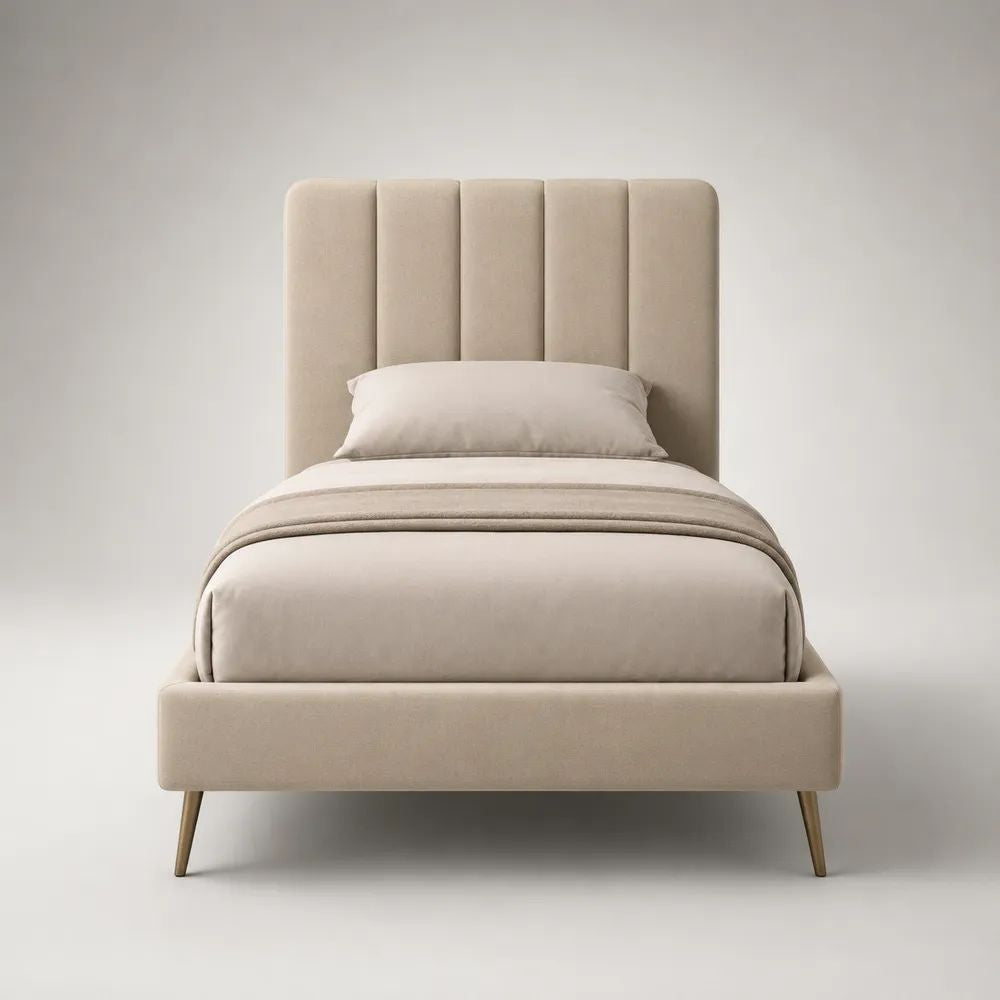 Letto singolo imbottito rettangolare 90 x 200 cm in tessuto beige con testiera a pannelli e gambe in acciaio color ottone