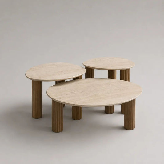 Set di 3 tavolini da salotto rotondi in MDF effetto travertino beige con gambe scanalate in legno marrone, 1 da Ø80 × 40 cm e 2 da Ø60 × 50 cm